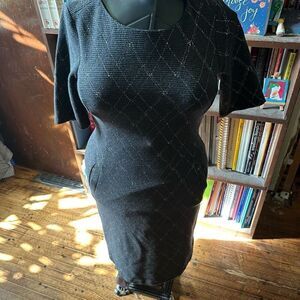 Lands’ End monochrome diamond knit 6 chic pencil dress